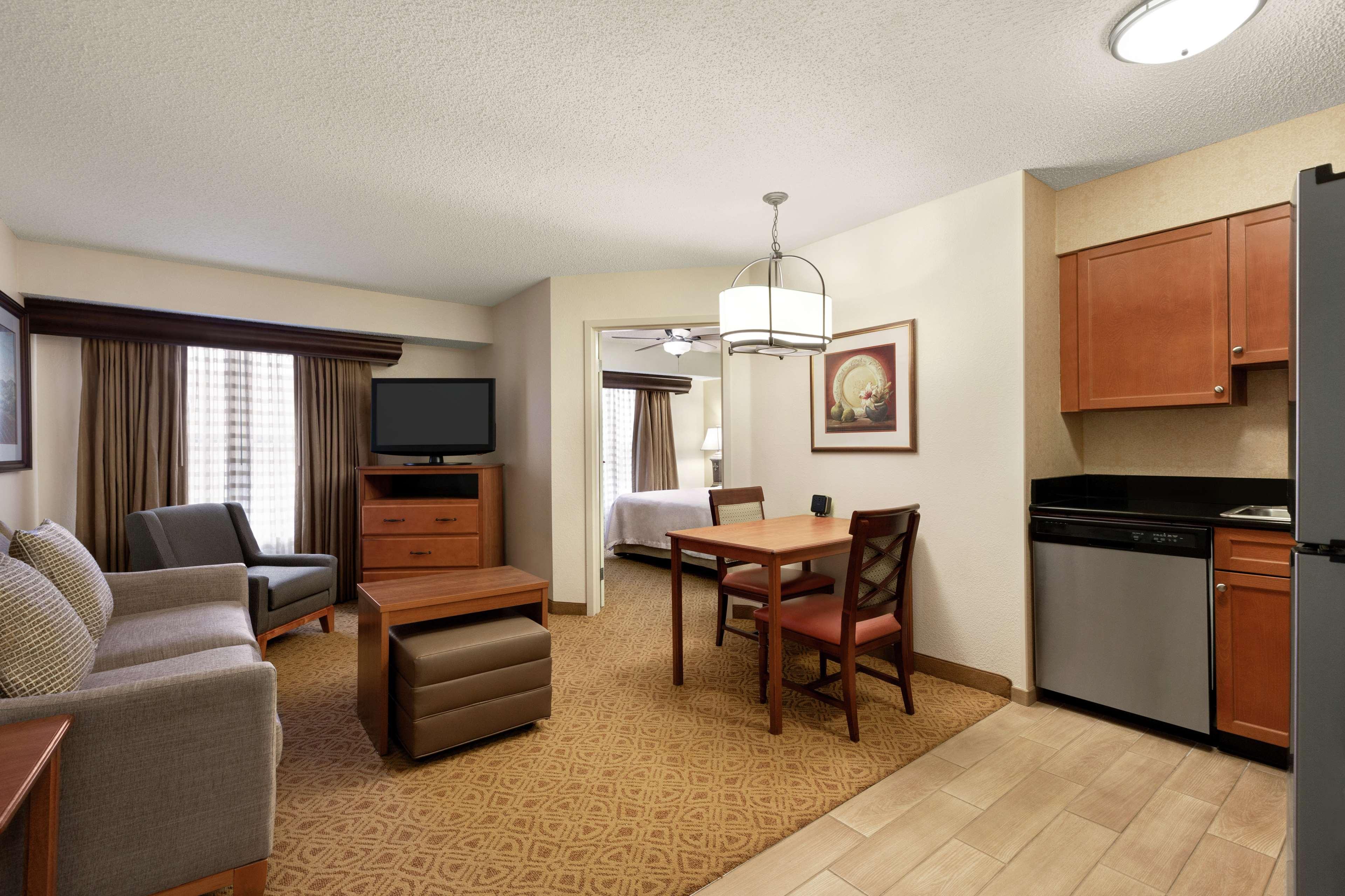 Homewood Suites By Hilton Dallas-Park Central Area מראה חיצוני תמונה