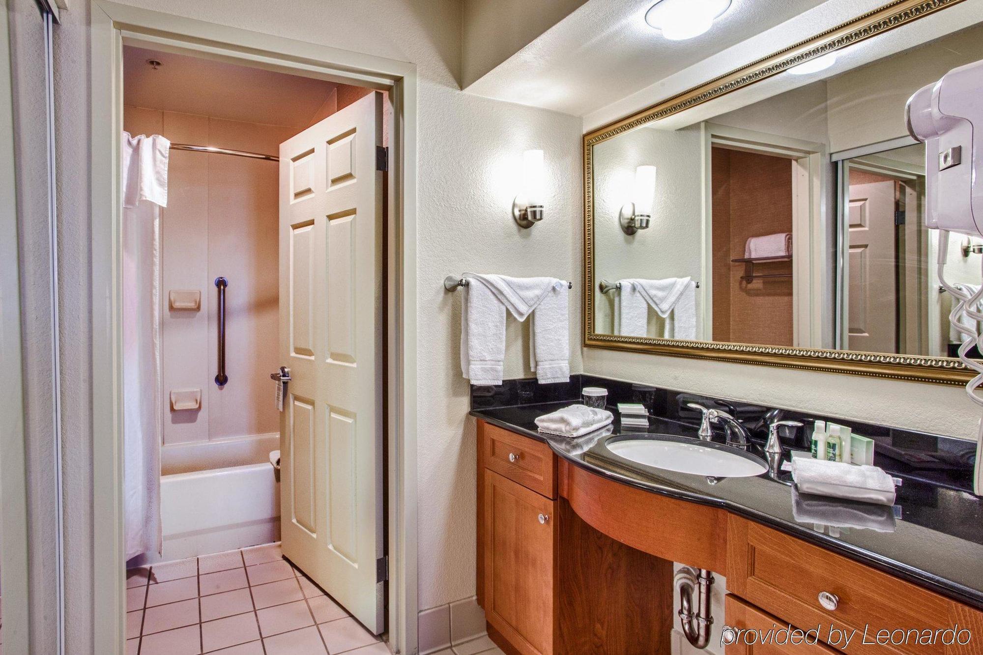 Homewood Suites By Hilton Dallas-Park Central Area מראה חיצוני תמונה